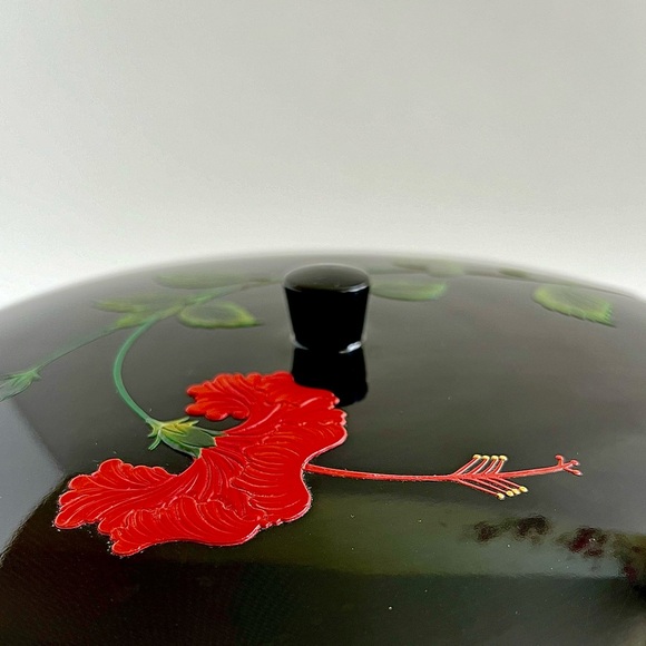 Vintage Bembo Okinawa Hibiscus Lacquerware Japanese Candy Box with Lid - Picture 4 of 9